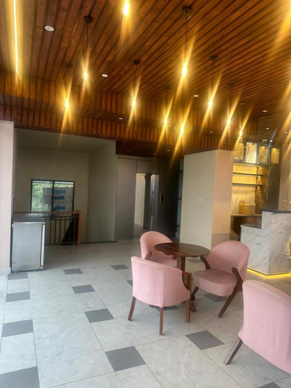 The Grand View Hotel Baijnath ภายนอก รูปภาพ