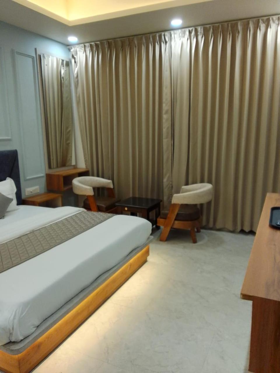 The Grand View Hotel Baijnath ภายนอก รูปภาพ