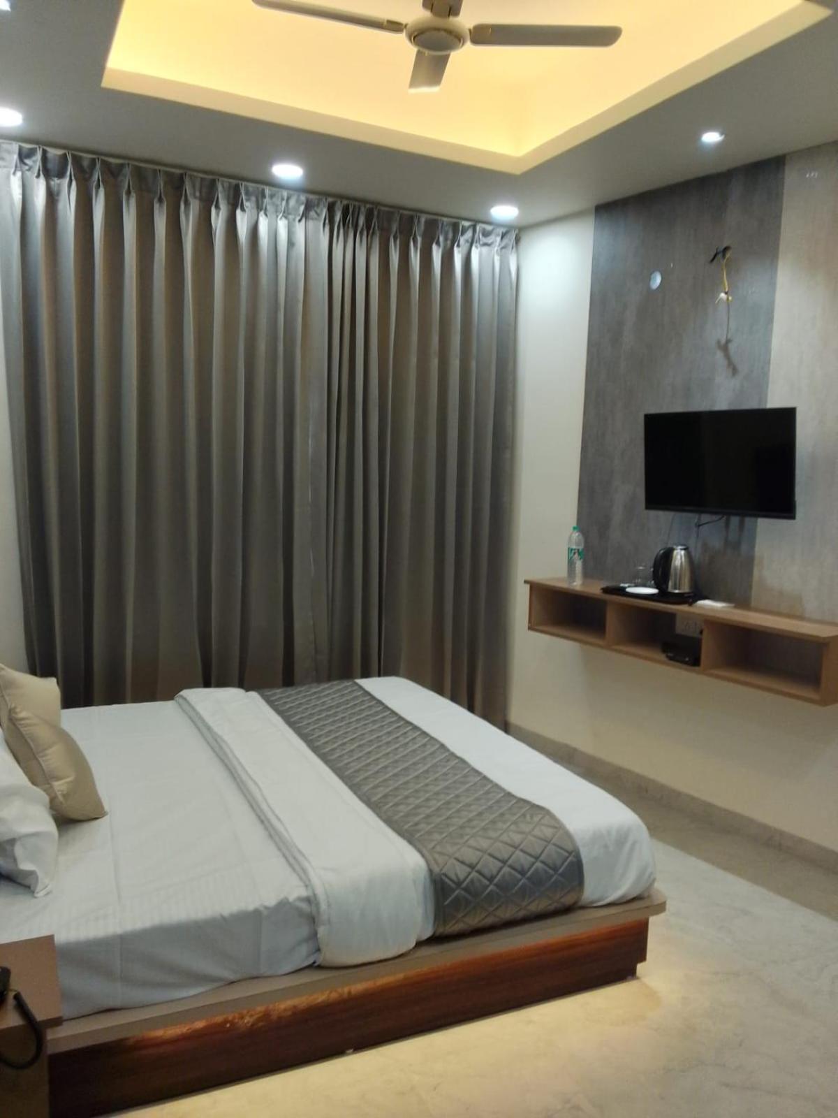 The Grand View Hotel Baijnath ภายนอก รูปภาพ