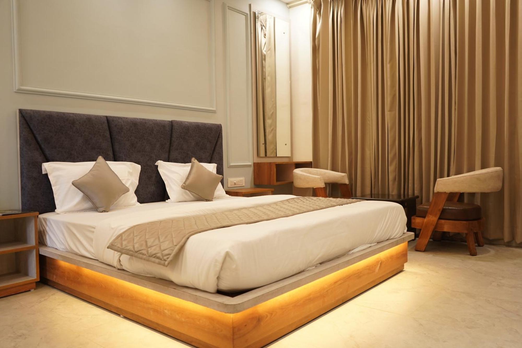 The Grand View Hotel Baijnath ภายนอก รูปภาพ