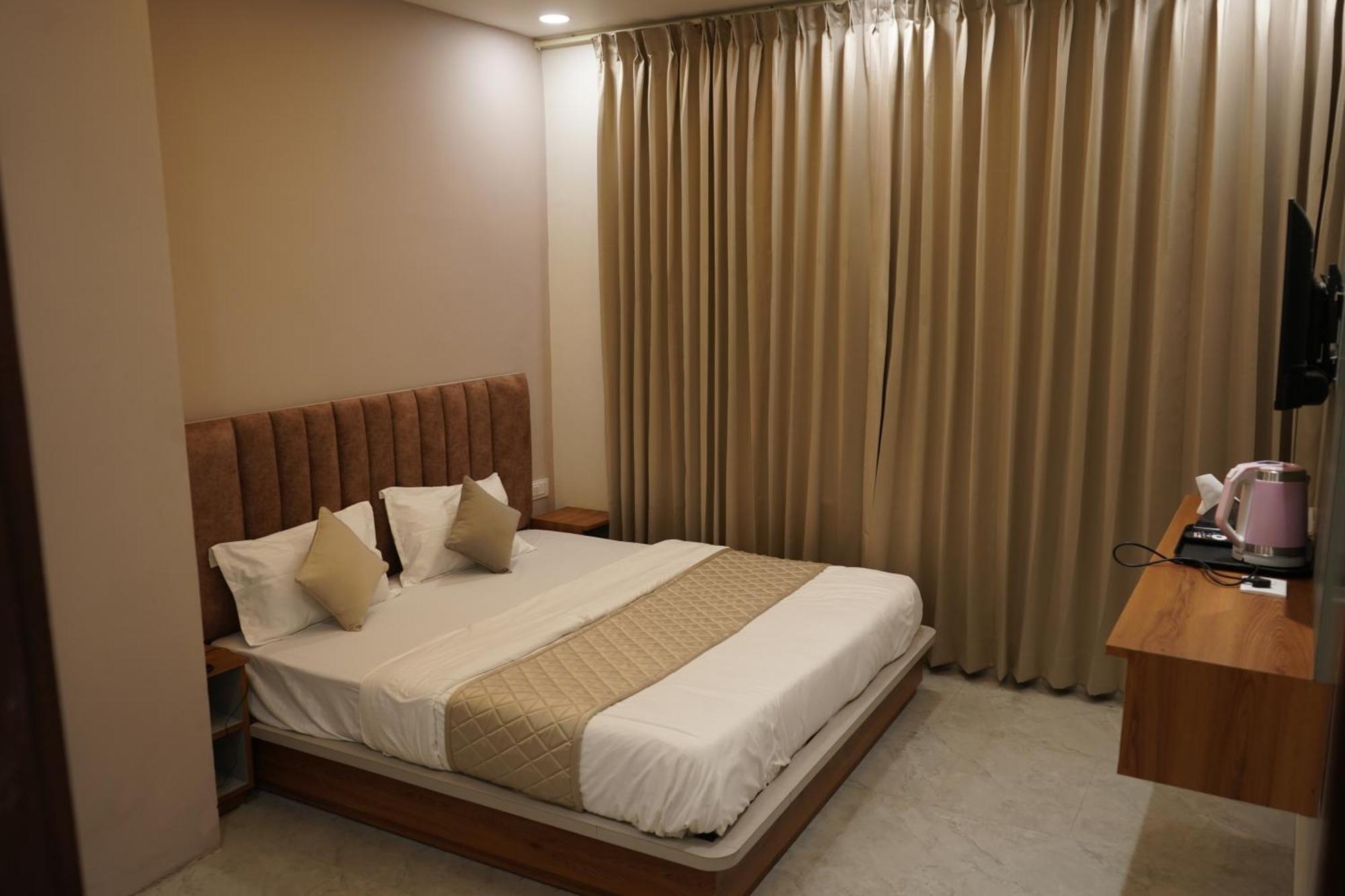 The Grand View Hotel Baijnath ภายนอก รูปภาพ